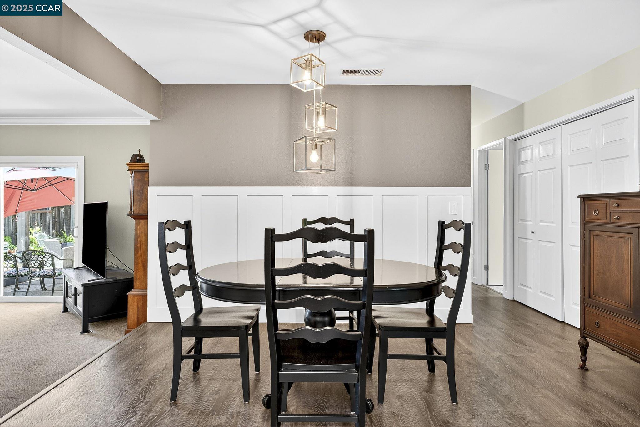 Detail Gallery Image 18 of 55 For 839 Reef Point Dr, Rodeo,  CA 94572-2018 - 3 Beds | 2 Baths