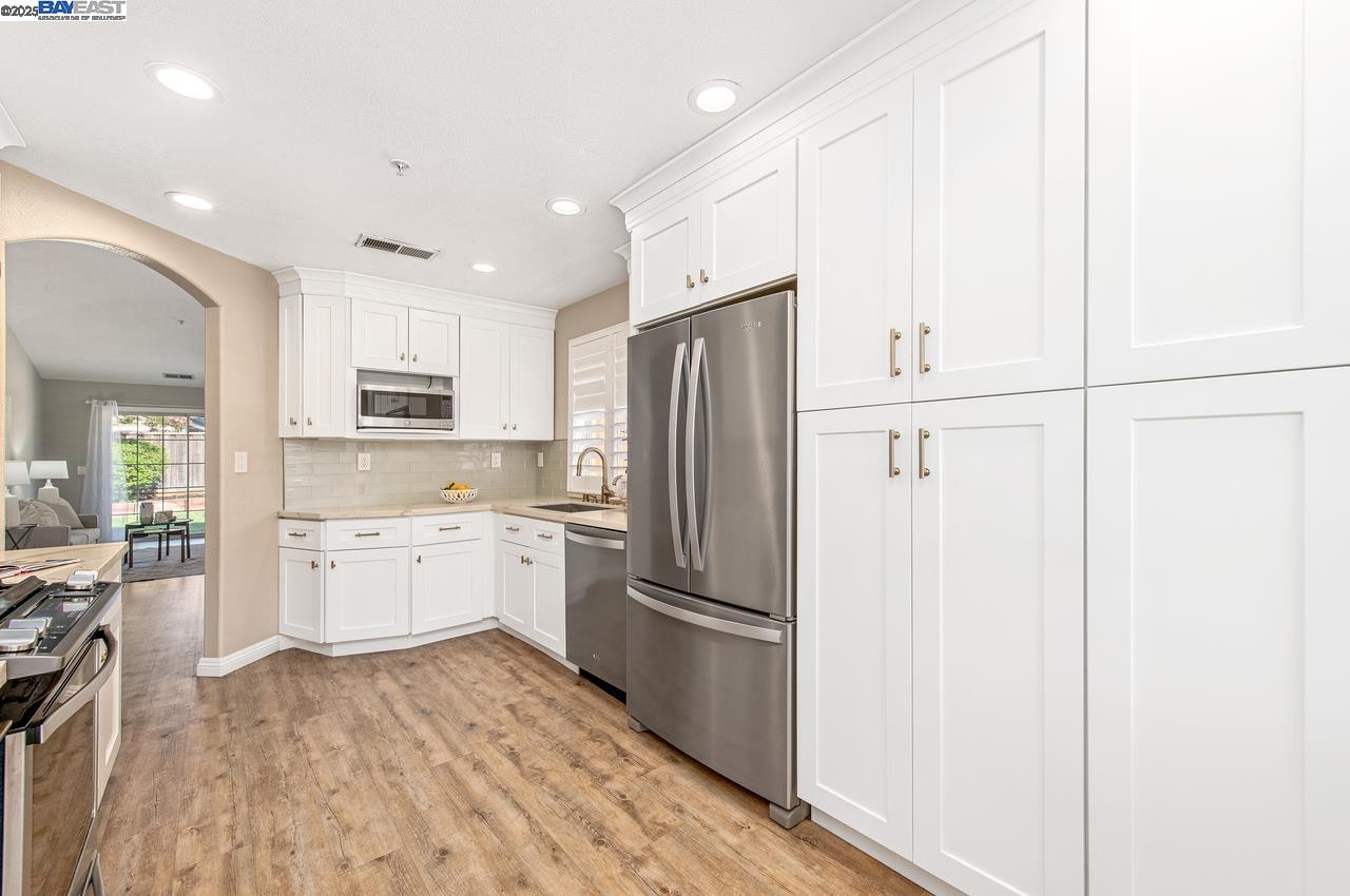Detail Gallery Image 13 of 46 For 1103 Winged Foot Ct, Livermore,  CA 94551 - 3 Beds | 2 Baths