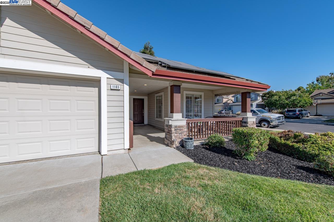 Detail Gallery Image 3 of 46 For 1103 Winged Foot Ct, Livermore,  CA 94551 - 3 Beds | 2 Baths