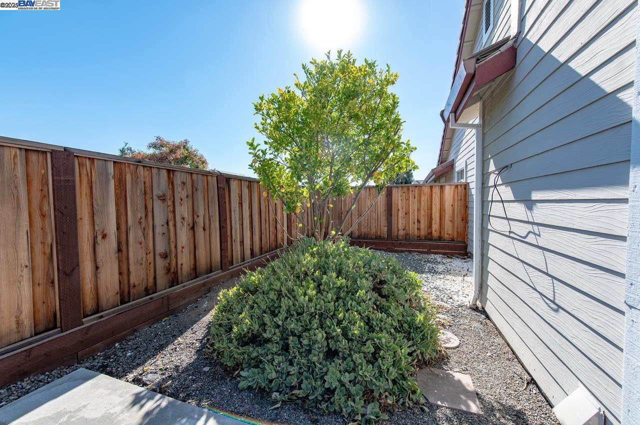 Detail Gallery Image 35 of 46 For 1103 Winged Foot Ct, Livermore,  CA 94551 - 3 Beds | 2 Baths