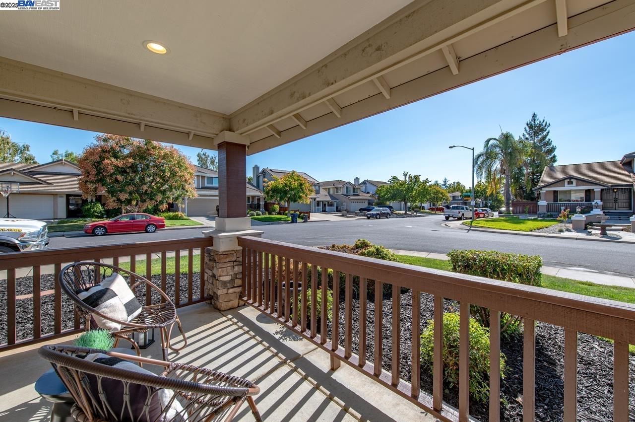 Detail Gallery Image 5 of 46 For 1103 Winged Foot Ct, Livermore,  CA 94551 - 3 Beds | 2 Baths