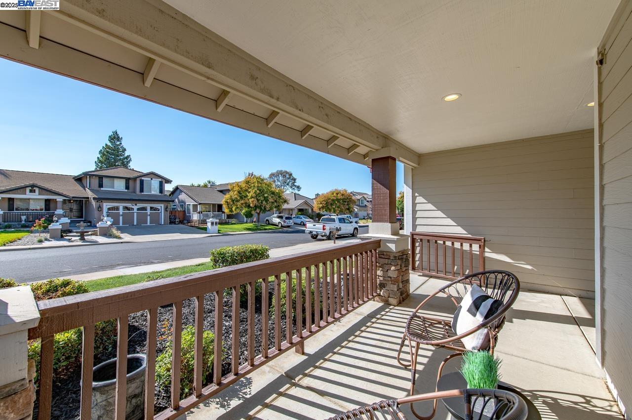Detail Gallery Image 6 of 46 For 1103 Winged Foot Ct, Livermore,  CA 94551 - 3 Beds | 2 Baths