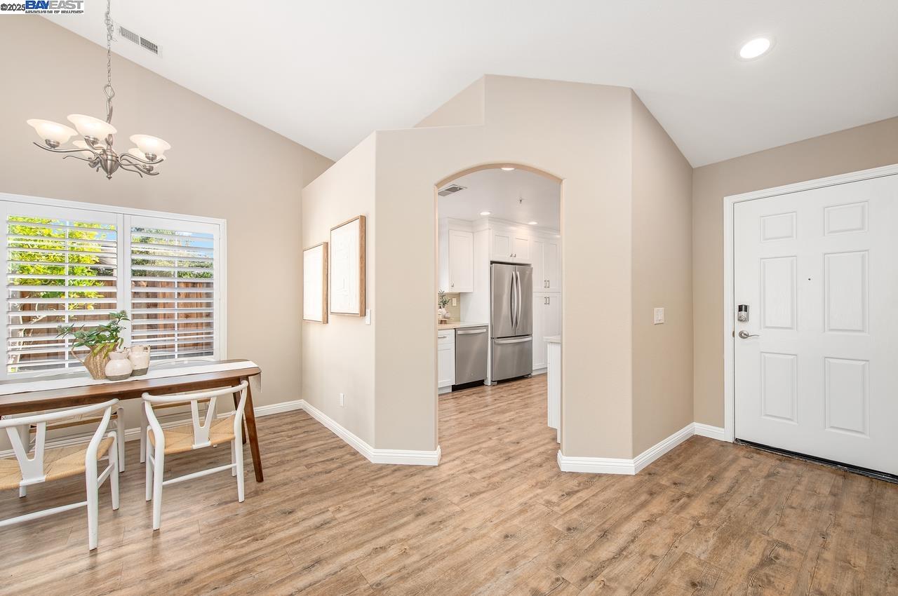 Detail Gallery Image 8 of 46 For 1103 Winged Foot Ct, Livermore,  CA 94551 - 3 Beds | 2 Baths