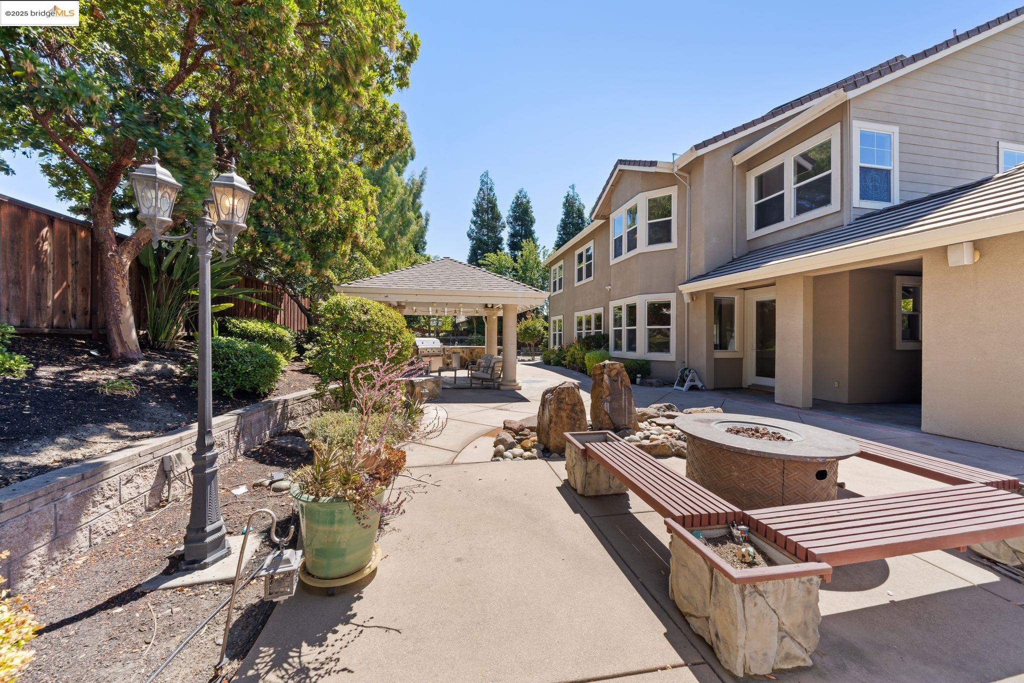 Detail Gallery Image 52 of 60 For 185 Campo Ct, Livermore,  CA 94550 - 5 Beds | 4/1 Baths