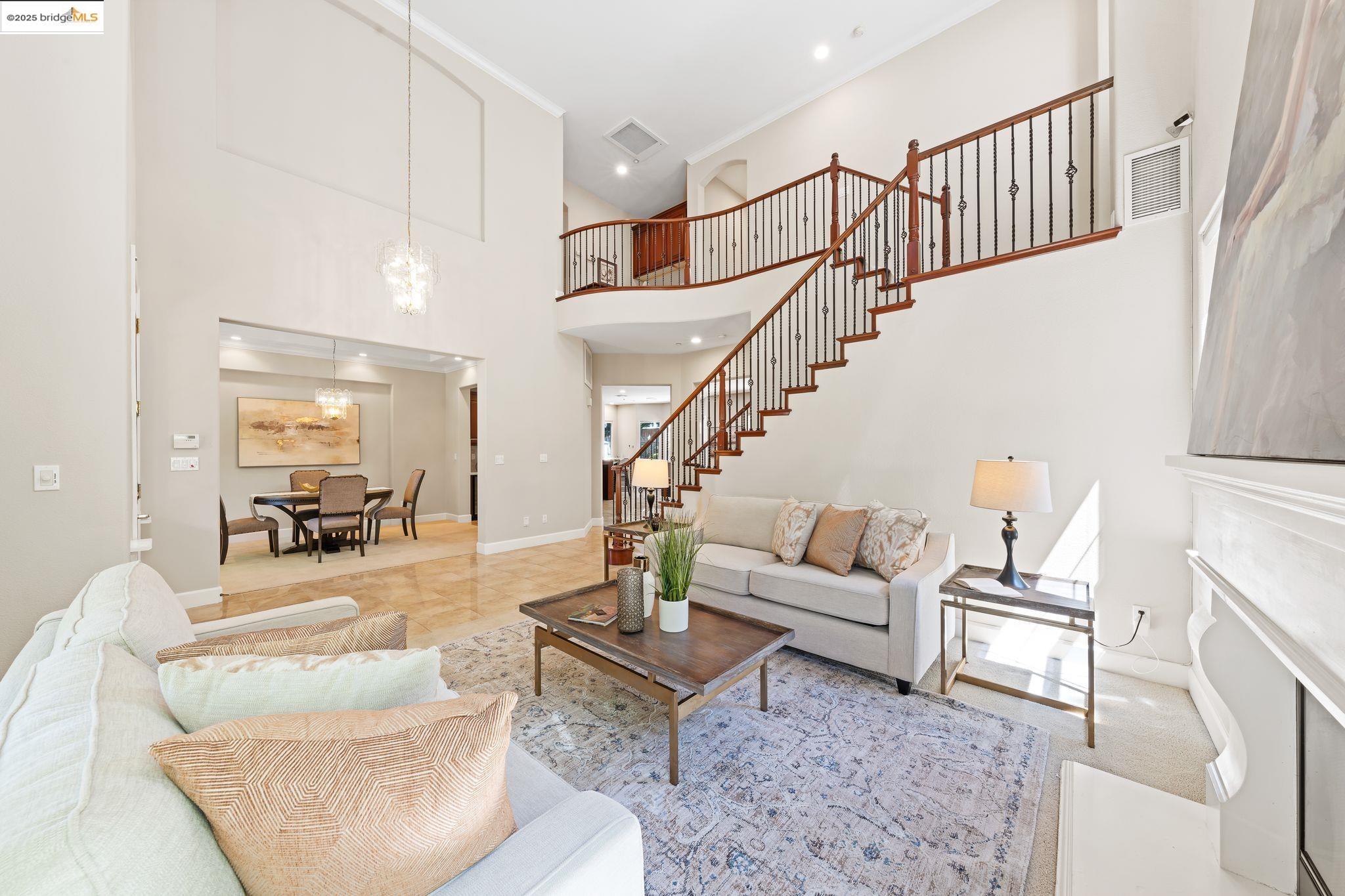 Detail Gallery Image 9 of 60 For 185 Campo Ct, Livermore,  CA 94550 - 5 Beds | 4/1 Baths