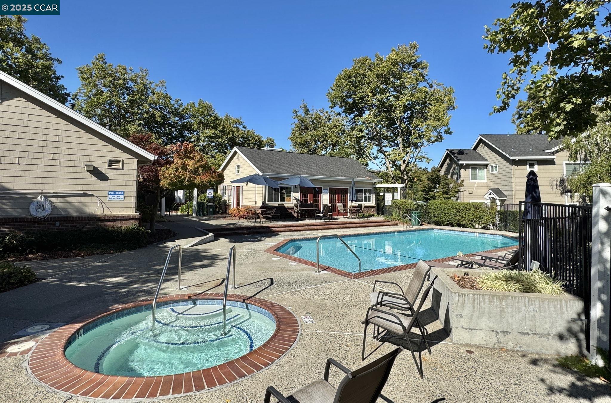 Detail Gallery Image 36 of 36 For 109 Fig Tree Lane, Martinez,  CA 94553 - 2 Beds | 2/1 Baths