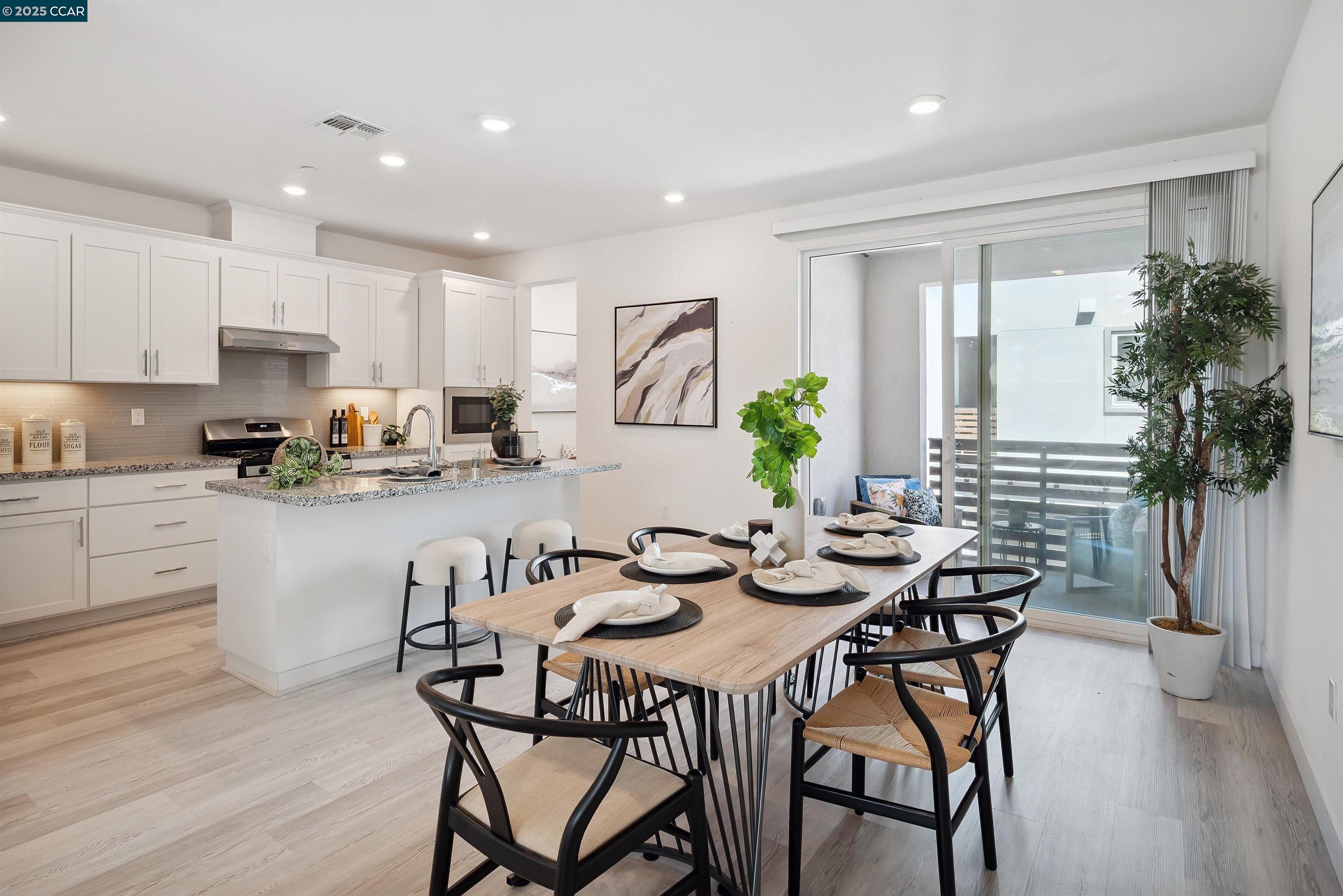 Detail Gallery Image 14 of 49 For 92 Zenith Cmn, Fremont,  CA 94539 - 3 Beds | 2/1 Baths