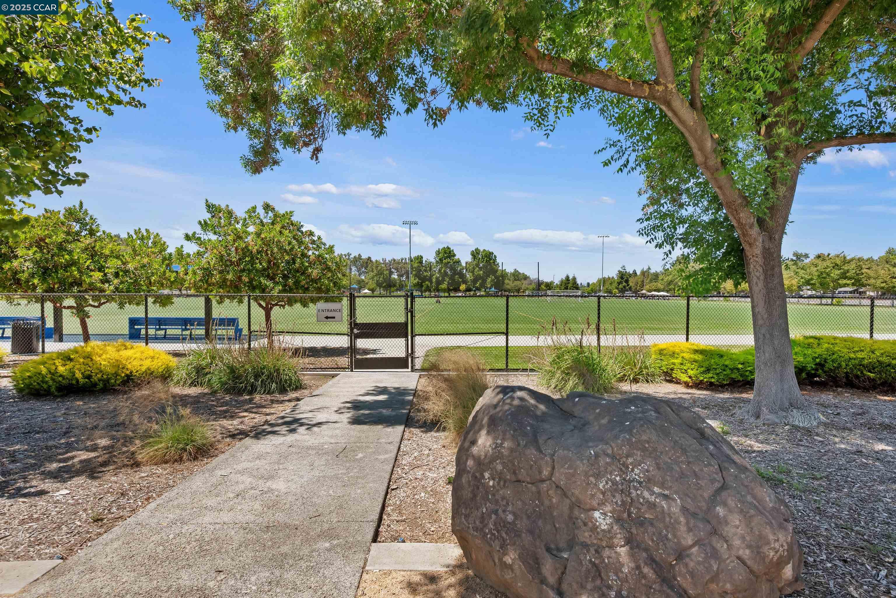 Detail Gallery Image 41 of 49 For 92 Zenith Cmn, Fremont,  CA 94539 - 3 Beds | 2/1 Baths