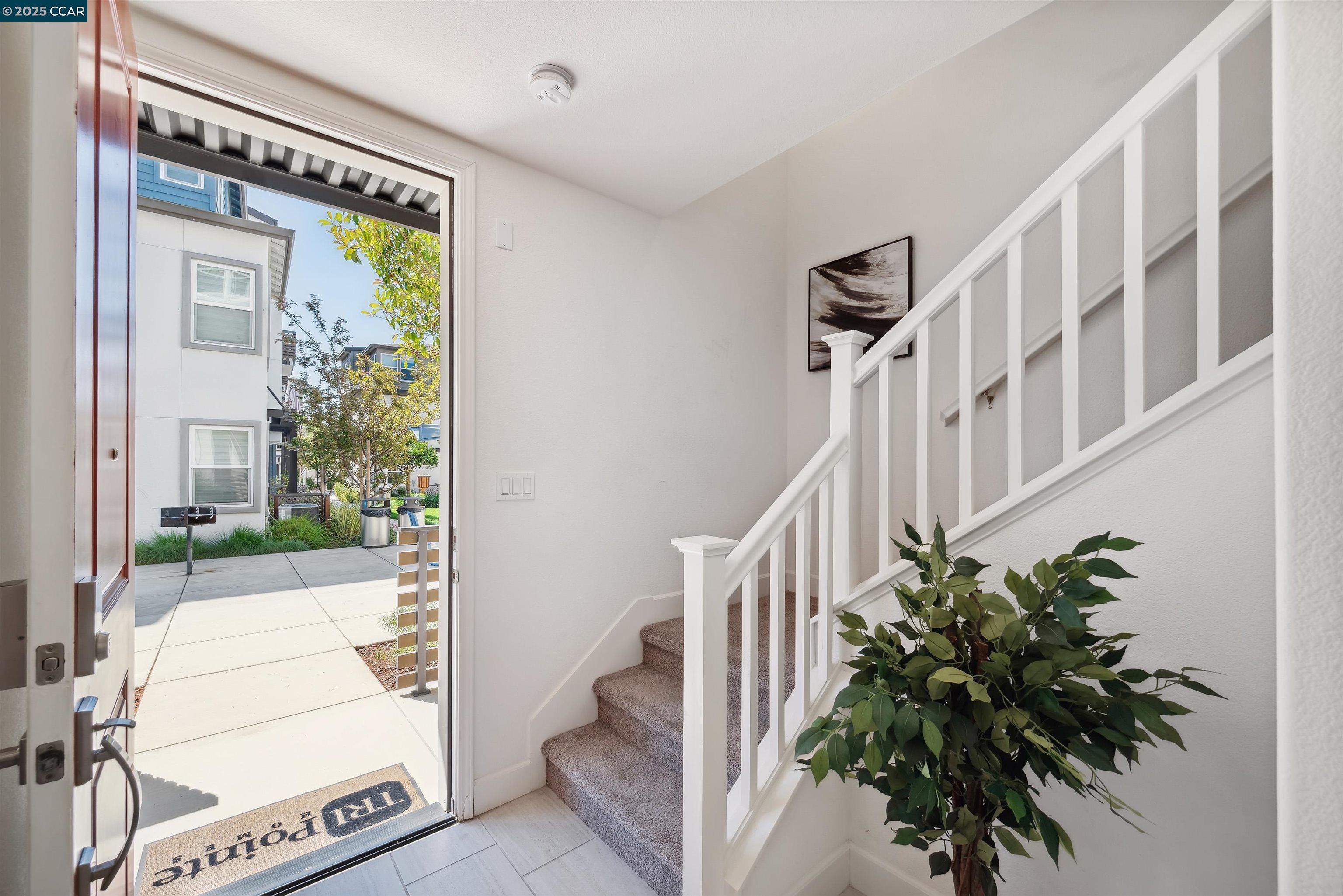 Detail Gallery Image 9 of 49 For 92 Zenith Cmn, Fremont,  CA 94539 - 3 Beds | 2/1 Baths