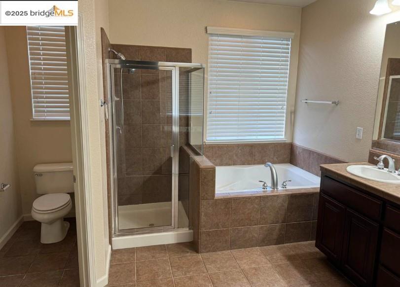 Detail Gallery Image 5 of 11 For 6160 Seneca Cir, Discovery Bay,  CA 94505 - 5 Beds | 3 Baths