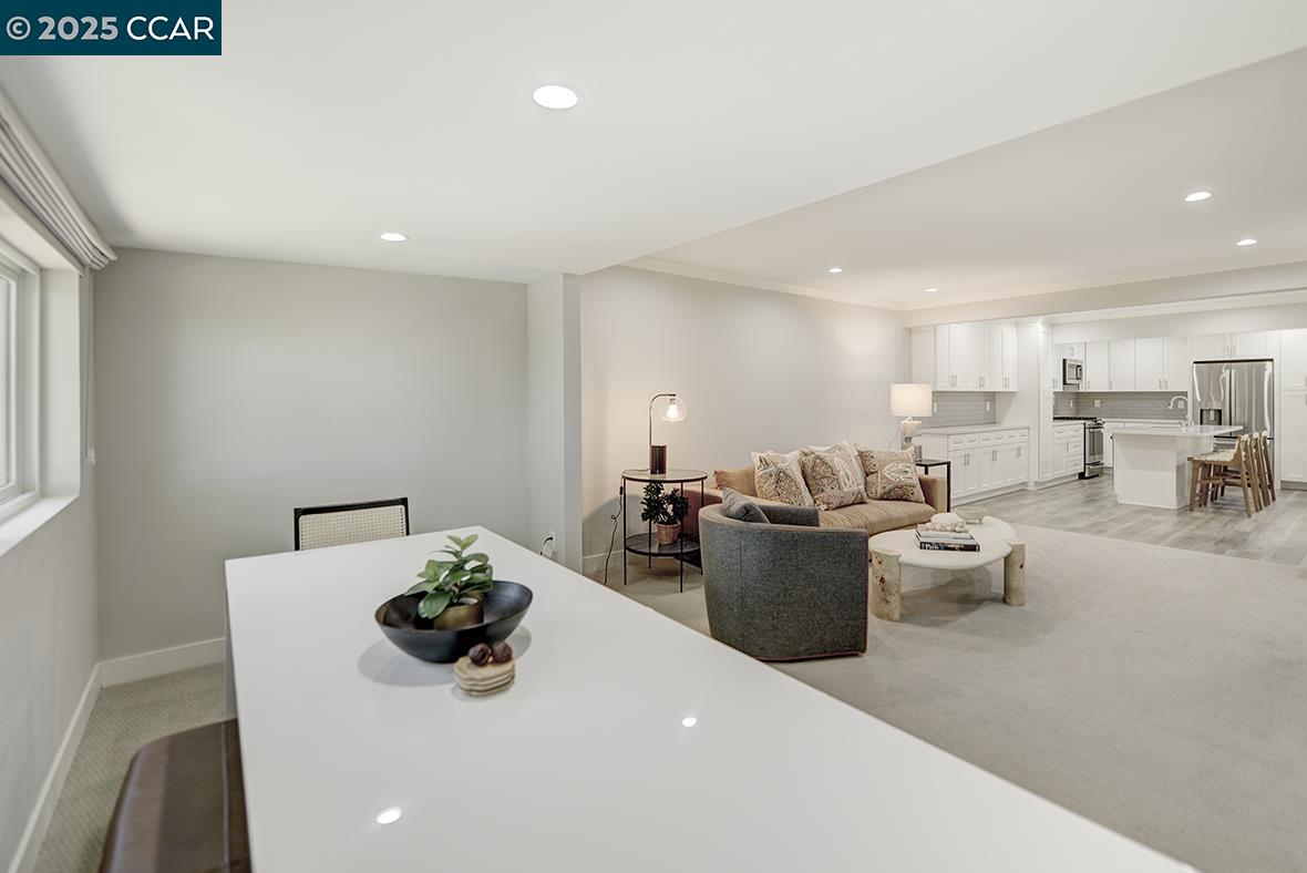 Photo #12: 41108793 Listing: Photo #12