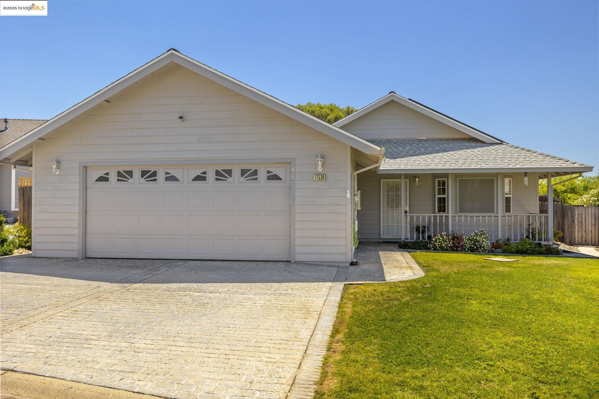 Detail Gallery Image 1 of 51 For 17538 Twin Oak Dr, Jamestown,  CA 95327 - 3 Beds | 2 Baths