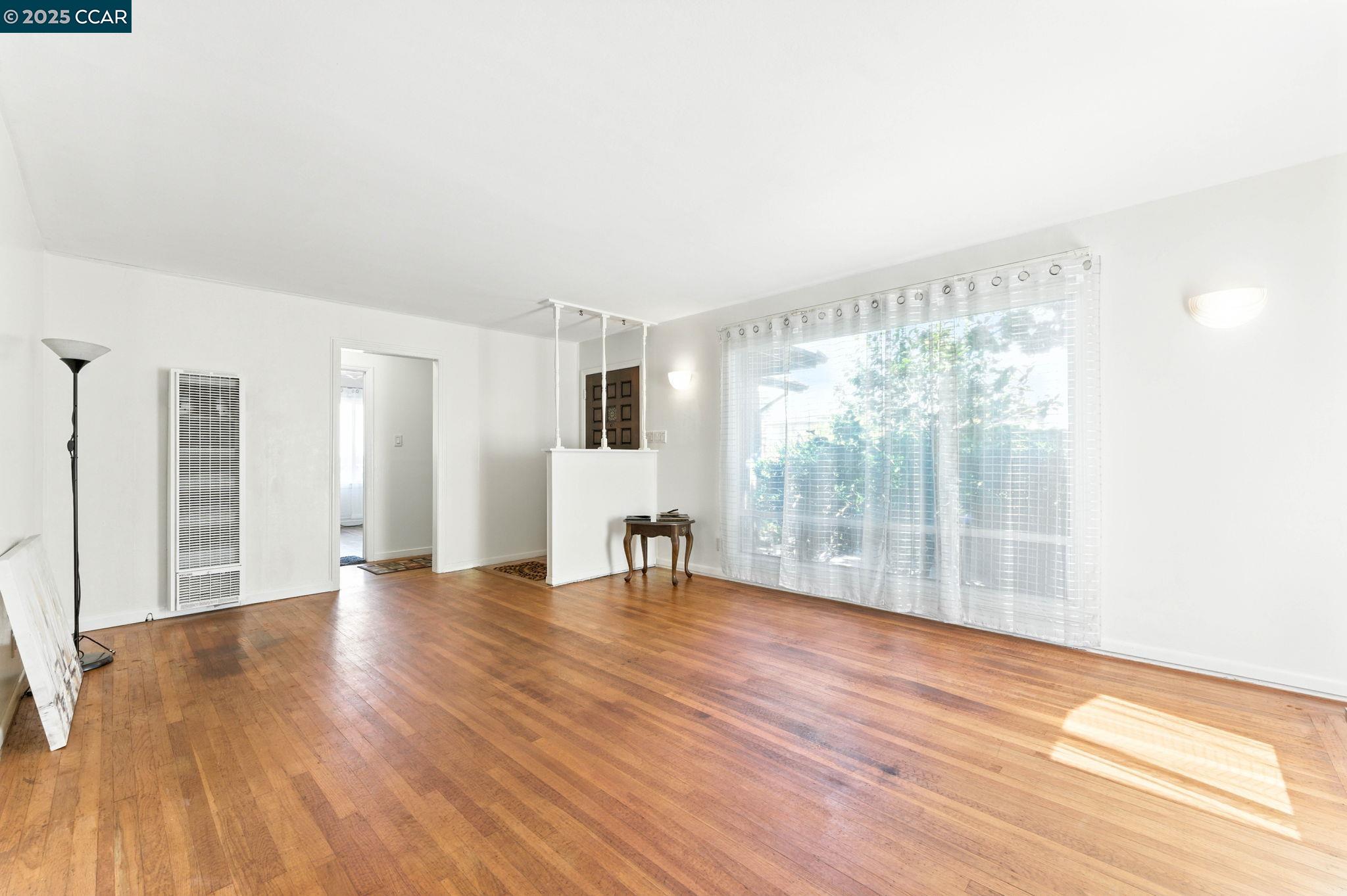Detail Gallery Image 14 of 54 For 2573 Tara Hills Dr, San Pablo,  CA 94806 - 3 Beds | 1 Baths