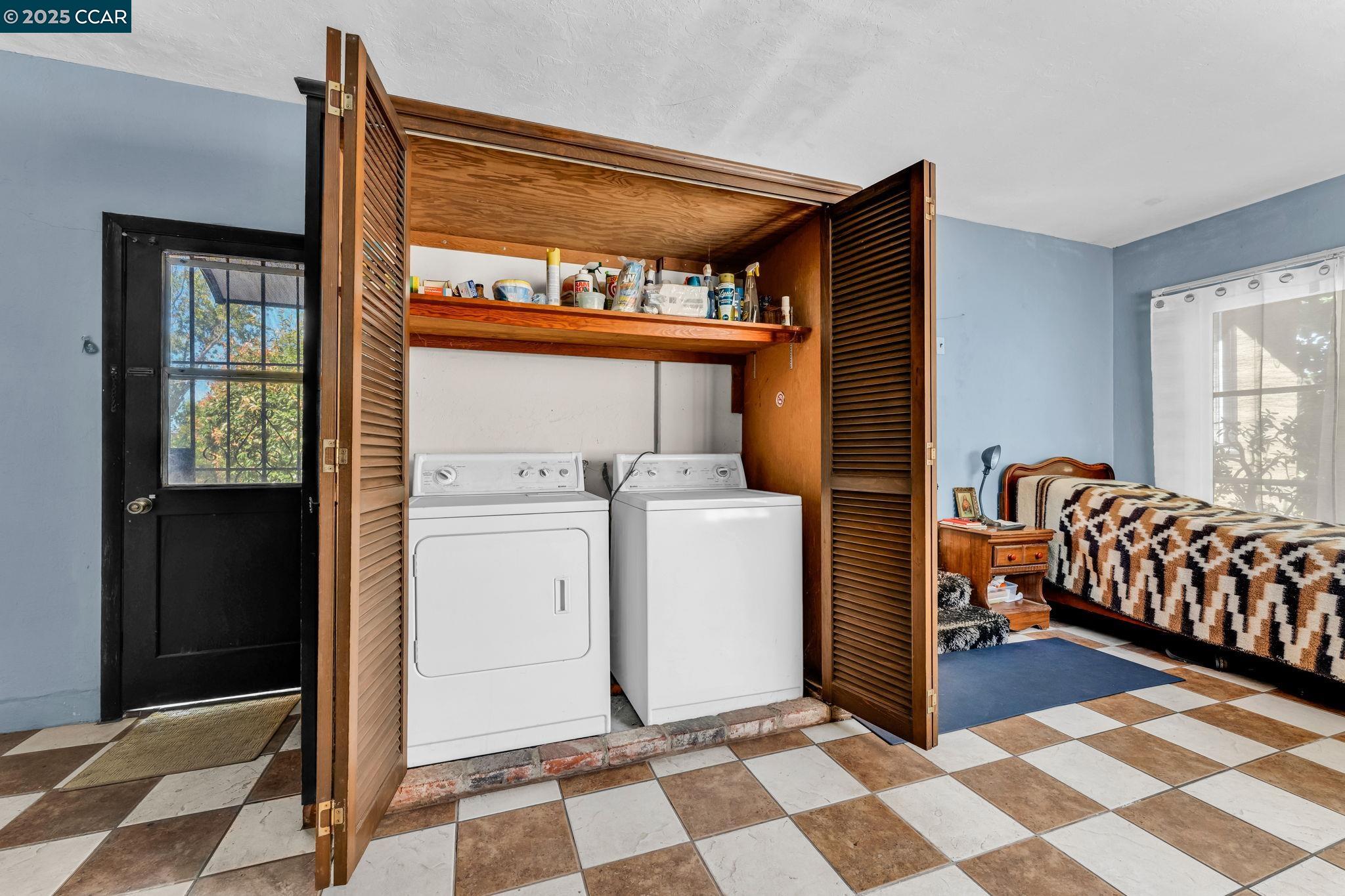 Detail Gallery Image 30 of 54 For 2573 Tara Hills Dr, San Pablo,  CA 94806 - 3 Beds | 1 Baths