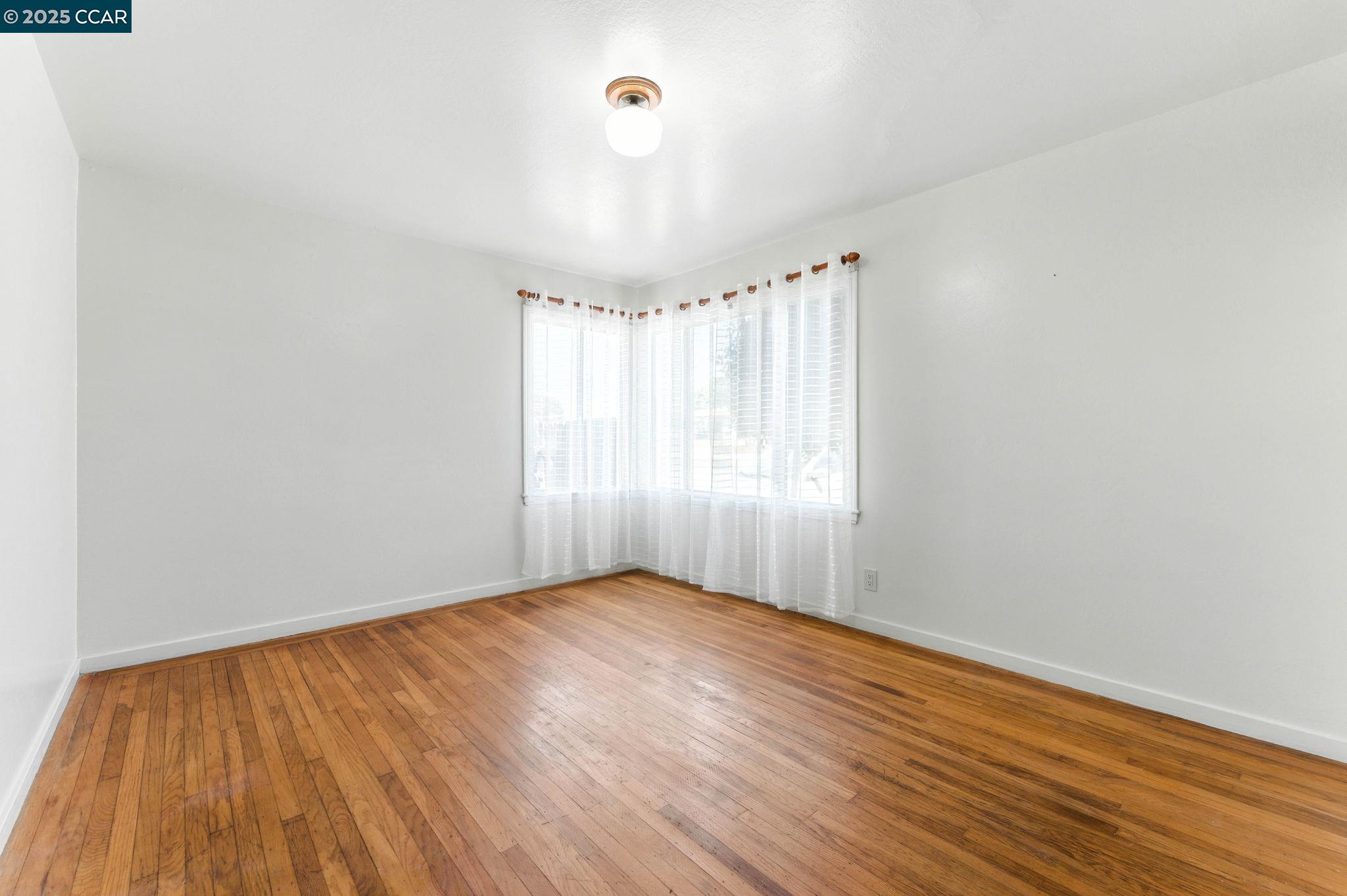 Detail Gallery Image 35 of 54 For 2573 Tara Hills Dr, San Pablo,  CA 94806 - 3 Beds | 1 Baths