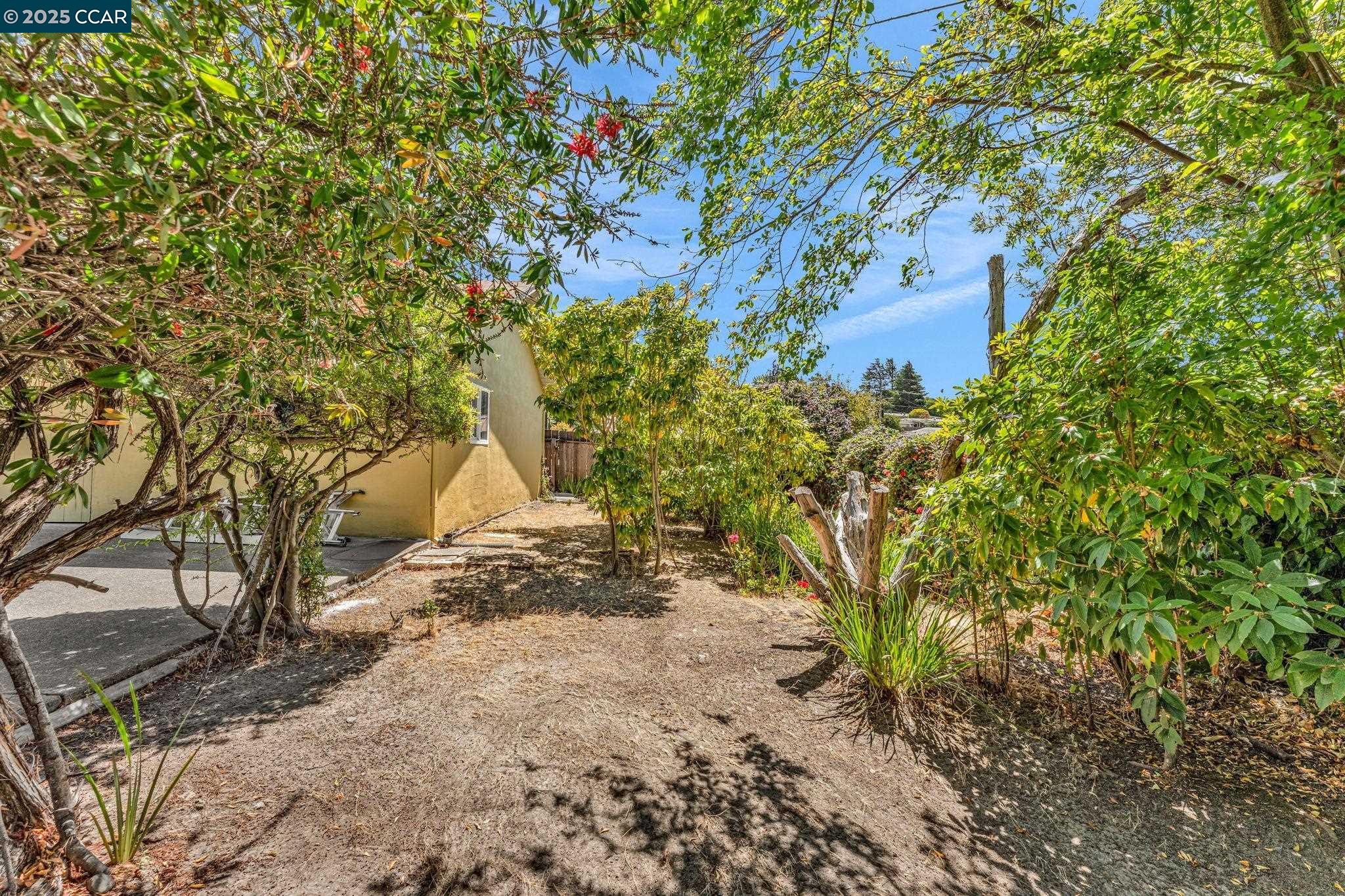 Detail Gallery Image 48 of 54 For 2573 Tara Hills Dr, San Pablo,  CA 94806 - 3 Beds | 1 Baths