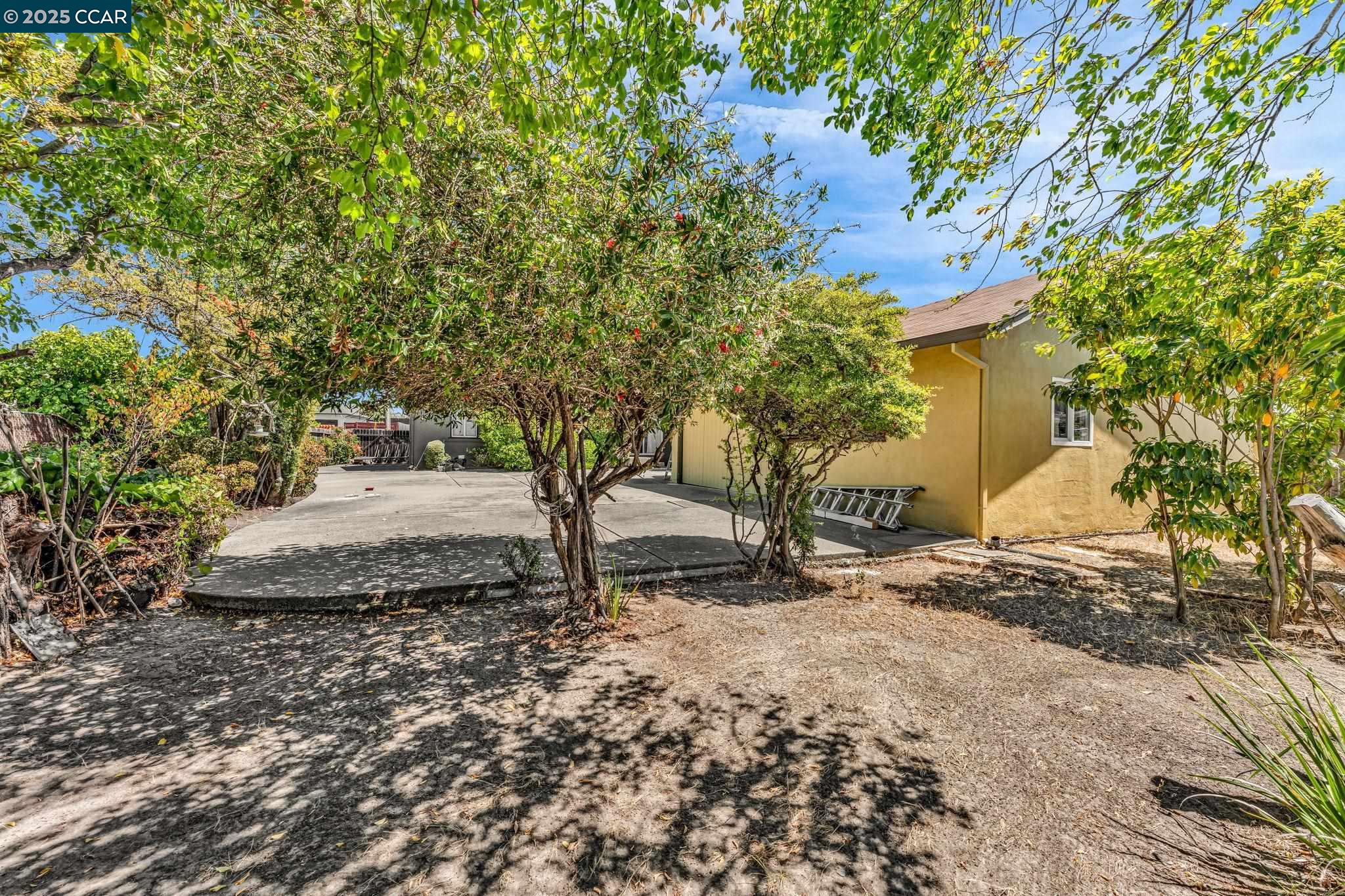 Detail Gallery Image 49 of 54 For 2573 Tara Hills Dr, San Pablo,  CA 94806 - 3 Beds | 1 Baths