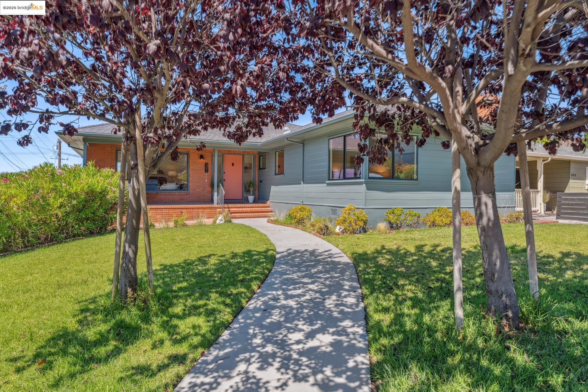 Detail Gallery Image 2 of 60 For 501 Bonnie Dr, El Cerrito,  CA 94530 - 2 Beds | 2/1 Baths