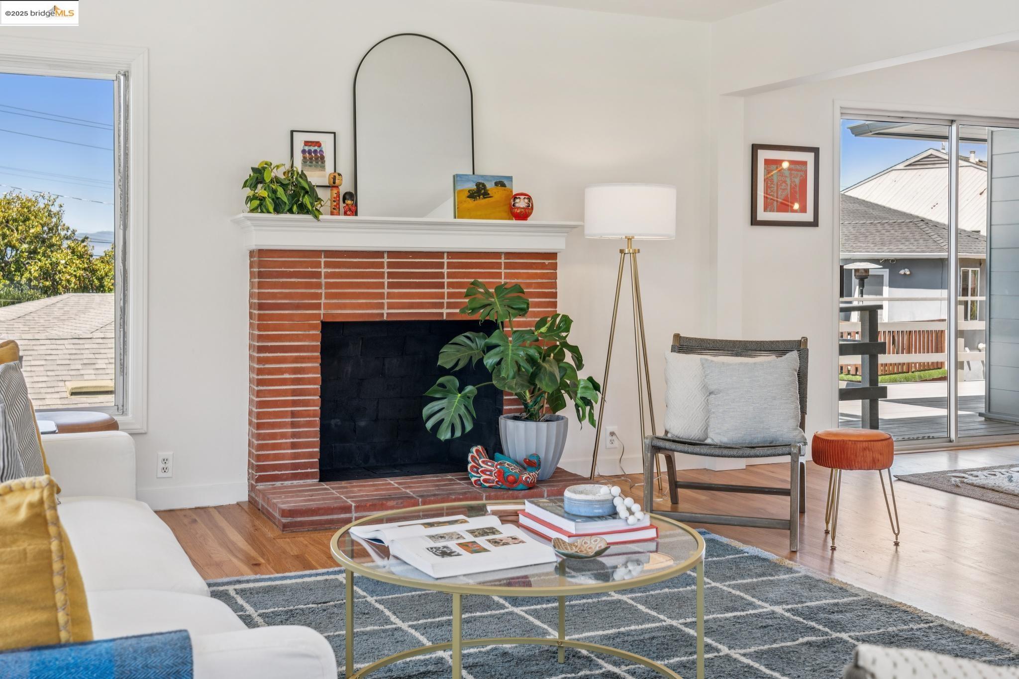 Detail Gallery Image 9 of 60 For 501 Bonnie Dr, El Cerrito,  CA 94530 - 2 Beds | 2/1 Baths