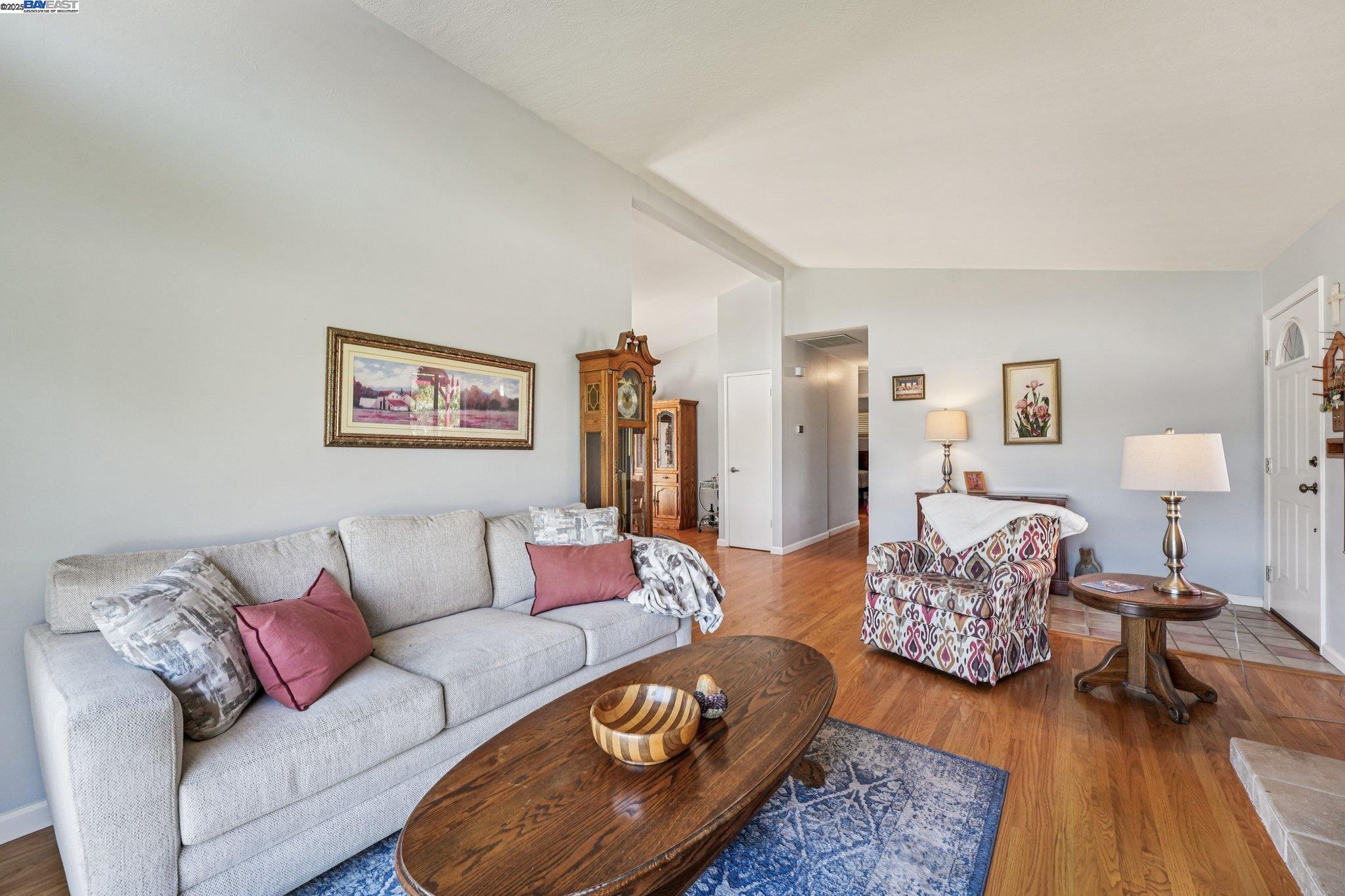 Detail Gallery Image 10 of 46 For 1052 Rincon Ave, Livermore,  CA 94551 - 4 Beds | 2 Baths