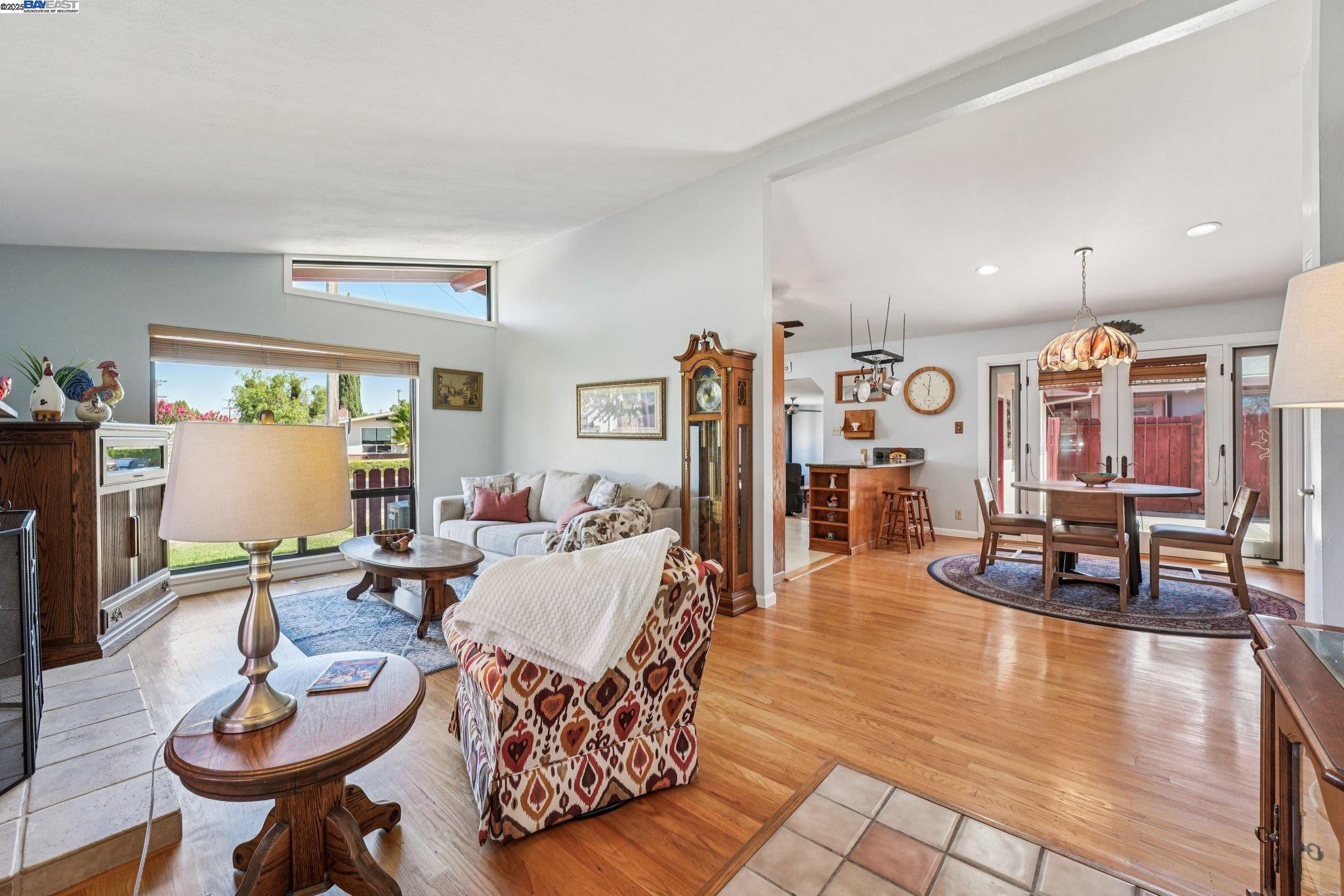 Detail Gallery Image 11 of 46 For 1052 Rincon Ave, Livermore,  CA 94551 - 4 Beds | 2 Baths