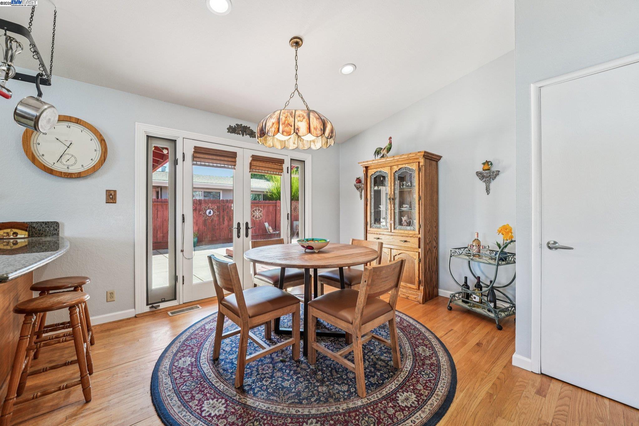 Detail Gallery Image 12 of 46 For 1052 Rincon Ave, Livermore,  CA 94551 - 4 Beds | 2 Baths