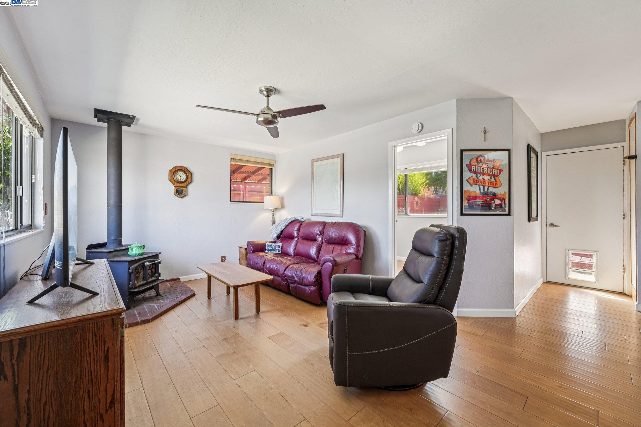 Detail Gallery Image 20 of 46 For 1052 Rincon Ave, Livermore,  CA 94551 - 4 Beds | 2 Baths