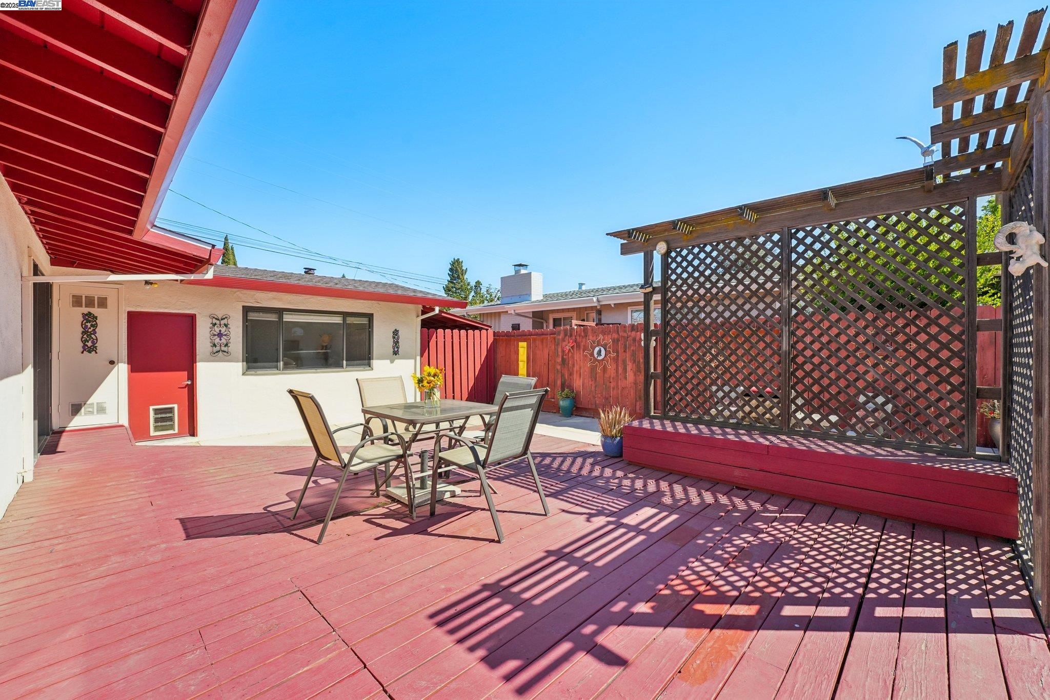 Detail Gallery Image 34 of 46 For 1052 Rincon Ave, Livermore,  CA 94551 - 4 Beds | 2 Baths