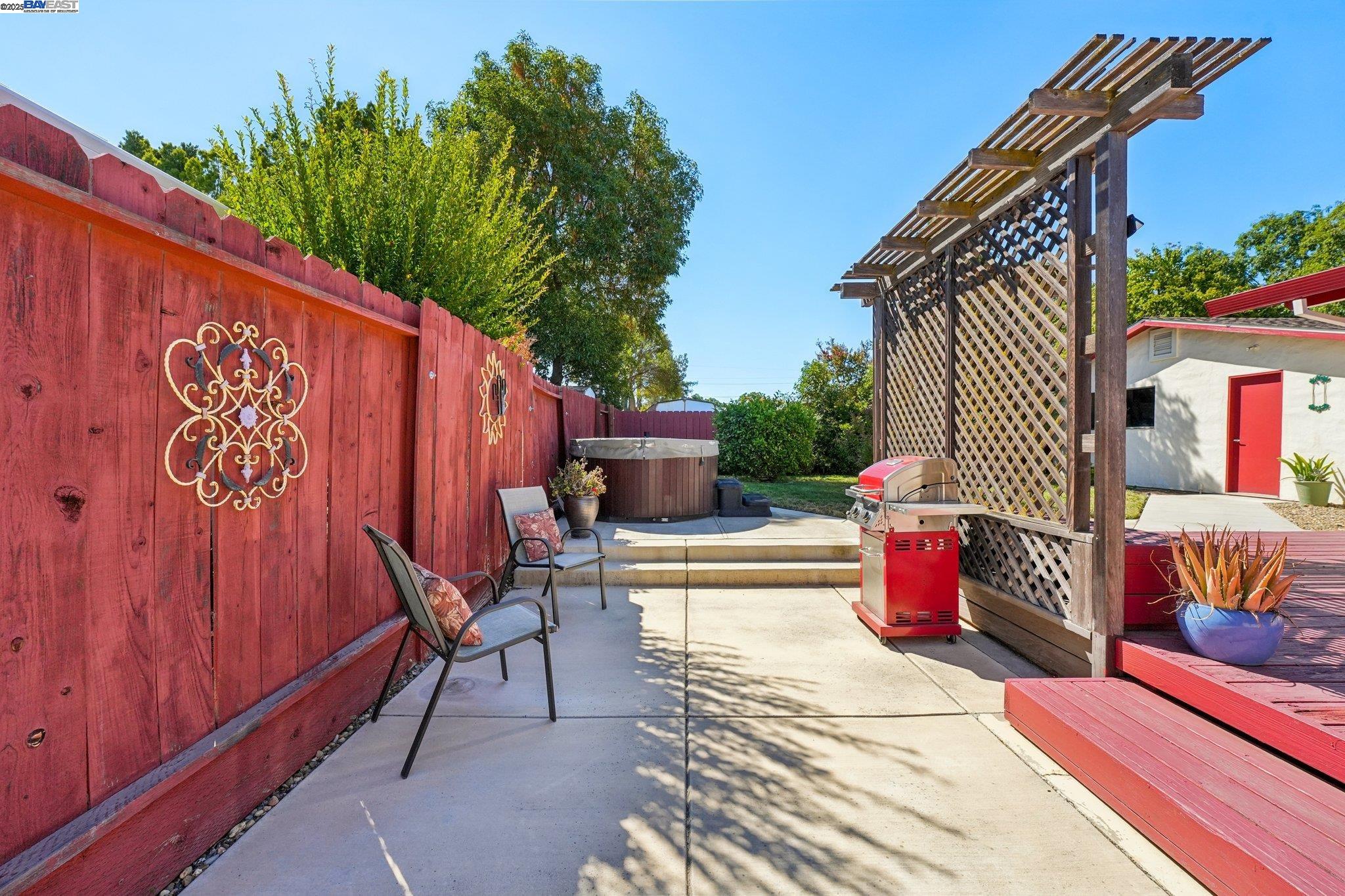Detail Gallery Image 35 of 46 For 1052 Rincon Ave, Livermore,  CA 94551 - 4 Beds | 2 Baths