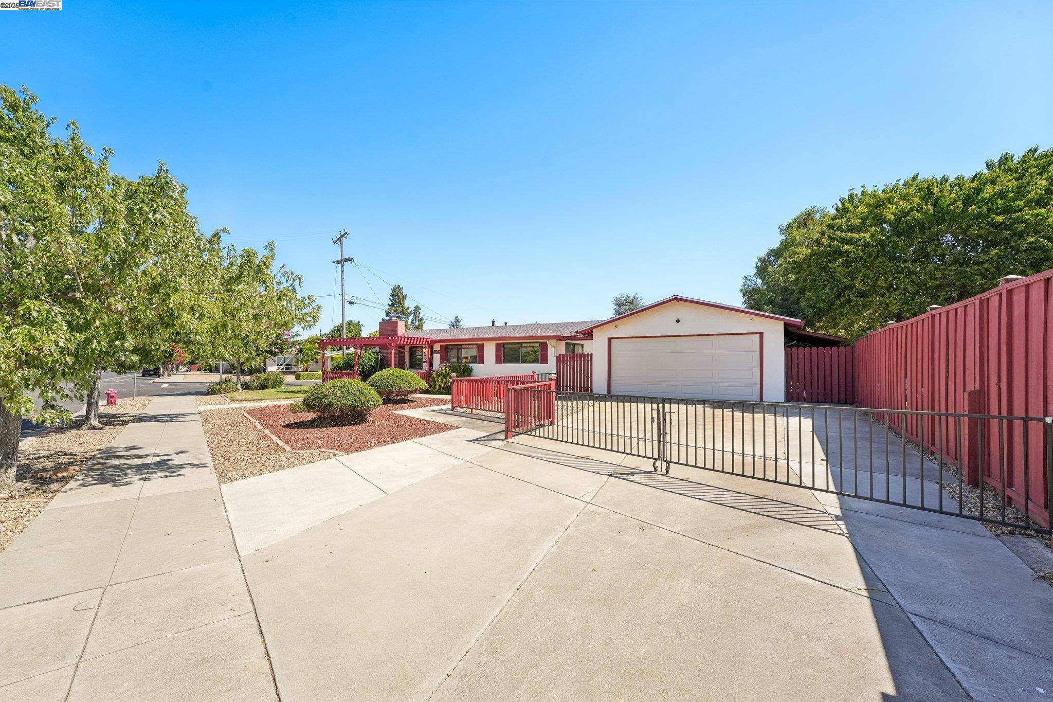 Detail Gallery Image 45 of 46 For 1052 Rincon Ave, Livermore,  CA 94551 - 4 Beds | 2 Baths