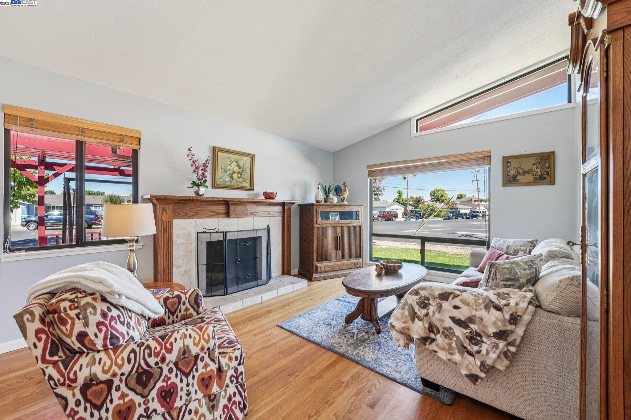 Detail Gallery Image 7 of 46 For 1052 Rincon Ave, Livermore,  CA 94551 - 4 Beds | 2 Baths