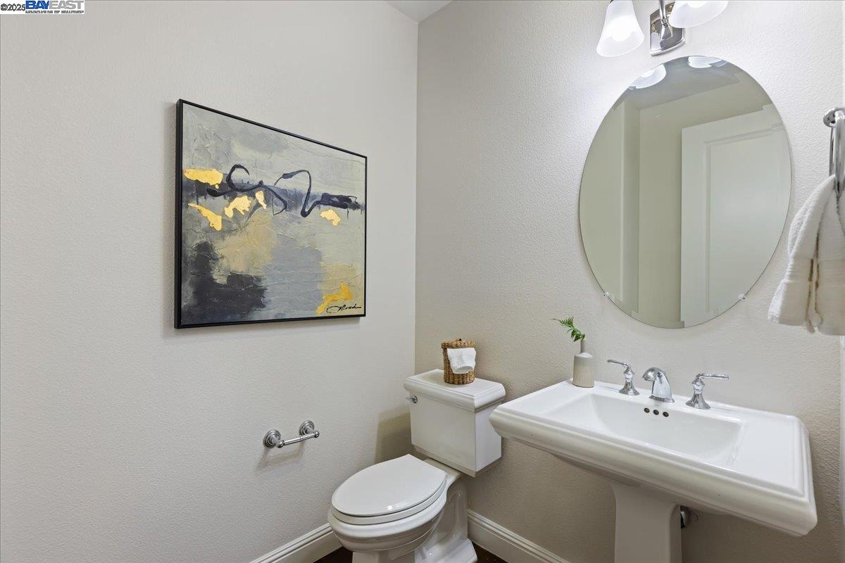 Detail Gallery Image 13 of 37 For 4369 Table Mountain Rd, Dublin,  CA 94568 - 4 Beds | 2/1 Baths