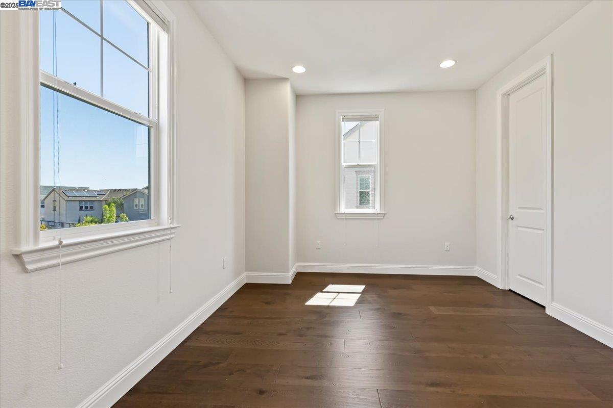 Detail Gallery Image 26 of 37 For 4369 Table Mountain Rd, Dublin,  CA 94568 - 4 Beds | 2/1 Baths