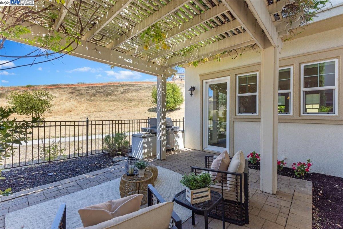 Detail Gallery Image 28 of 37 For 4369 Table Mountain Rd, Dublin,  CA 94568 - 4 Beds | 2/1 Baths