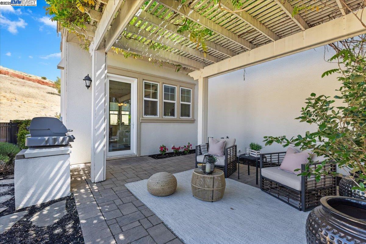 Detail Gallery Image 29 of 37 For 4369 Table Mountain Rd, Dublin,  CA 94568 - 4 Beds | 2/1 Baths