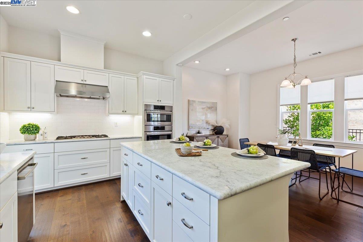 Detail Gallery Image 9 of 37 For 4369 Table Mountain Rd, Dublin,  CA 94568 - 4 Beds | 2/1 Baths
