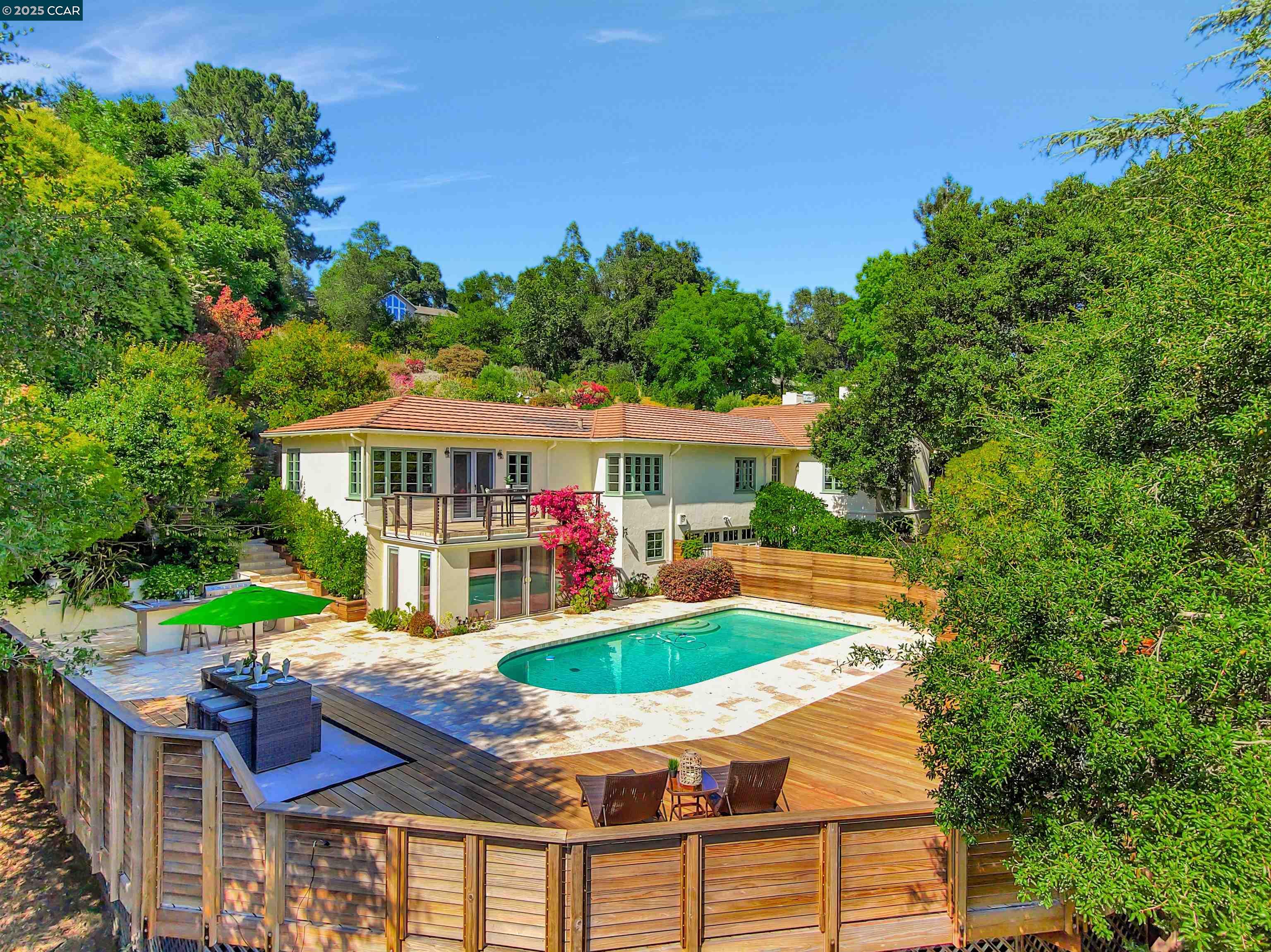 Detail Gallery Image 1 of 51 For 23 El Verano, Orinda,  CA 94563 - 4 Beds | 3 Baths