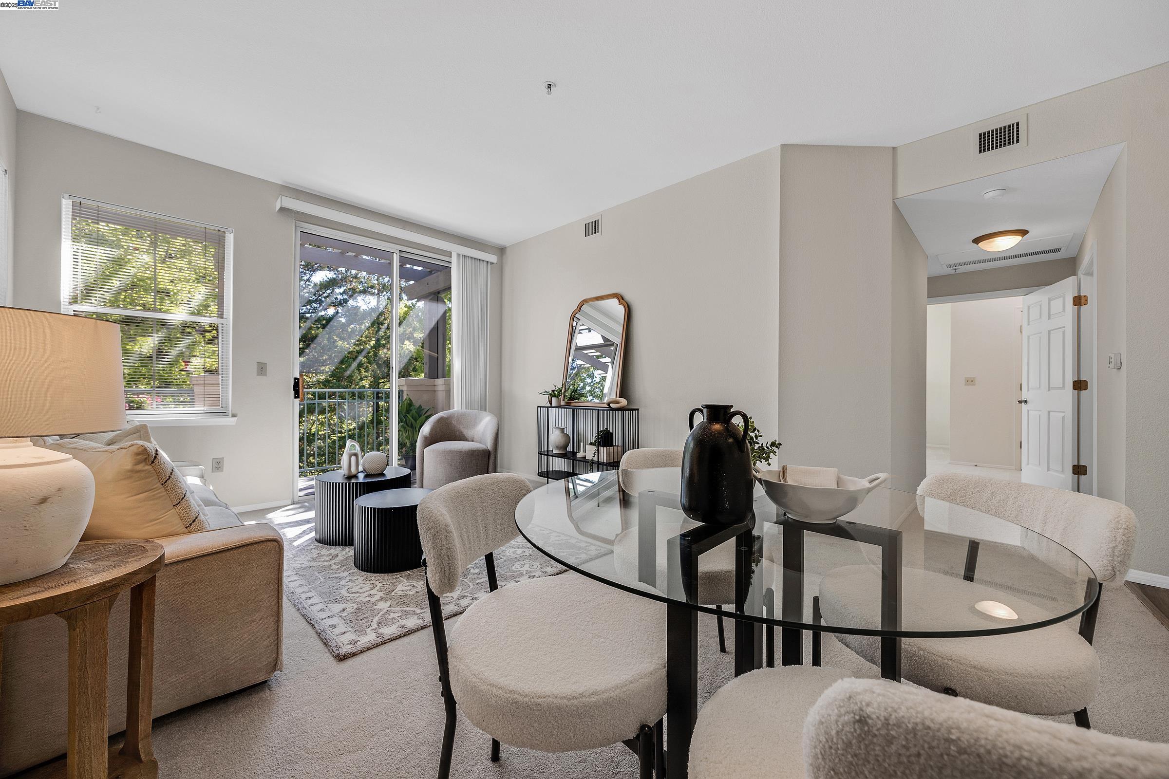 Detail Gallery Image 12 of 50 For 1860 Tice Creek Dr #1406,  Walnut Creek,  CA 94595 - 2 Beds | 2 Baths