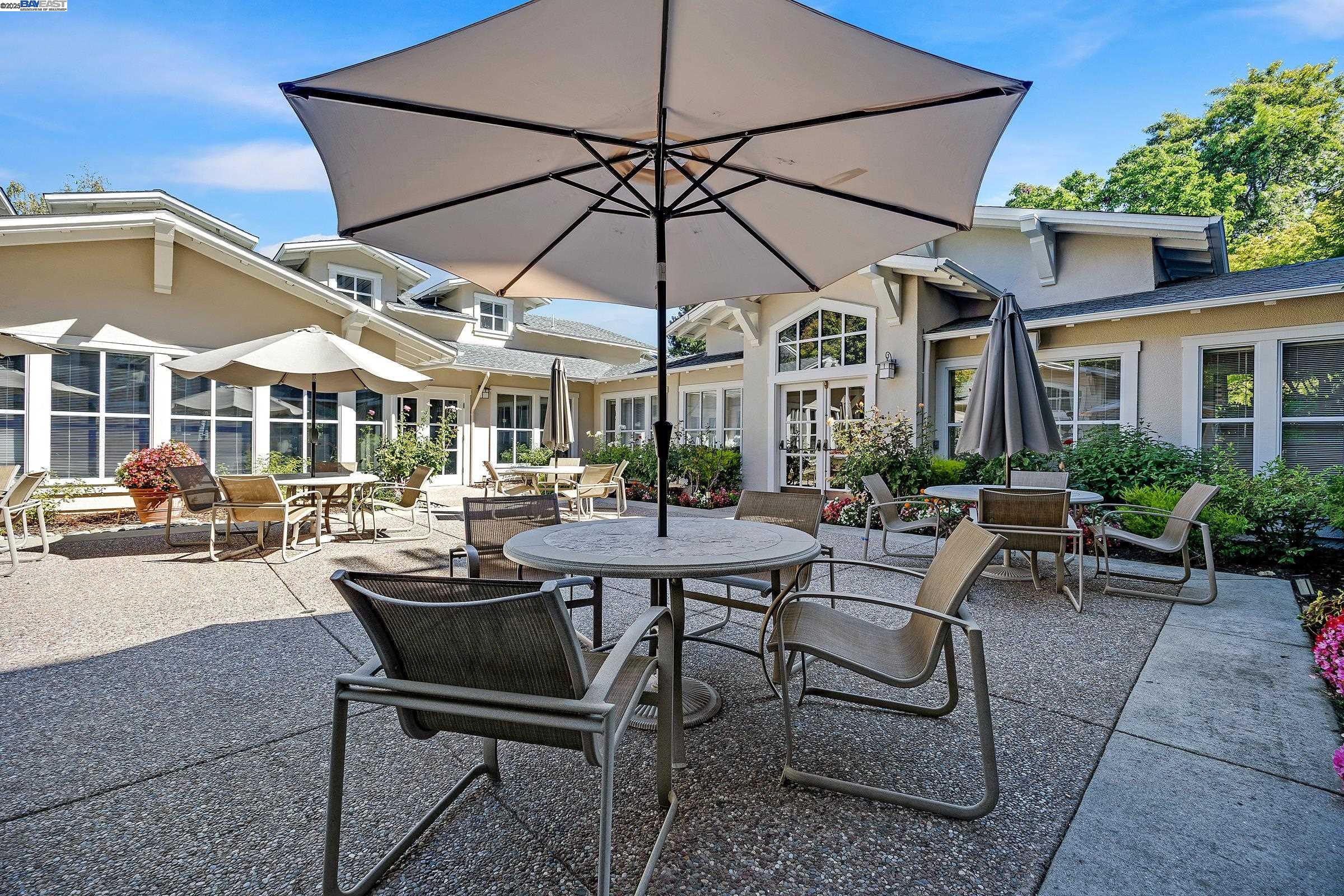 Detail Gallery Image 39 of 50 For 1860 Tice Creek Dr #1406,  Walnut Creek,  CA 94595 - 2 Beds | 2 Baths