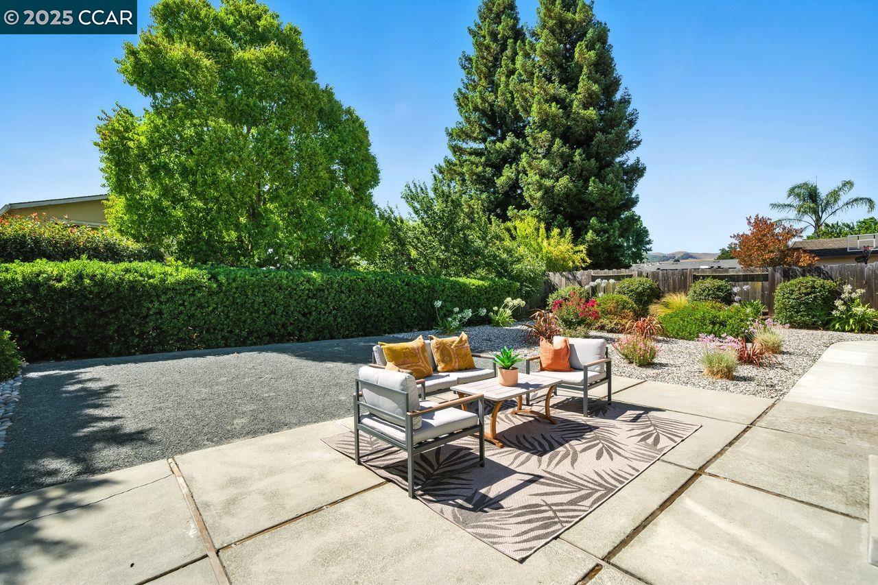 Detail Gallery Image 33 of 36 For 2537 Dos Rios Dr, San Ramon,  CA 94583 - 3 Beds | 2 Baths