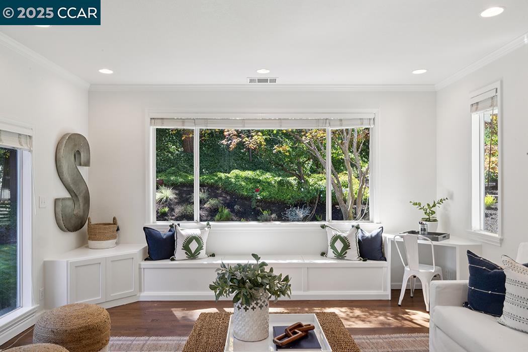 Detail Gallery Image 11 of 37 For 4 Harold Dr, Moraga,  CA 94556 - 4 Beds | 3 Baths