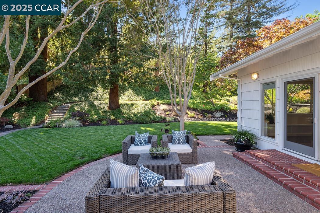Detail Gallery Image 14 of 37 For 4 Harold Dr, Moraga,  CA 94556 - 4 Beds | 3 Baths