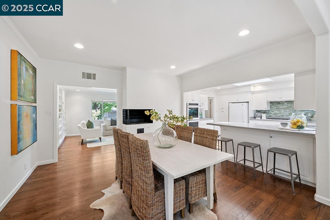 Detail Gallery Image 17 of 37 For 4 Harold Dr, Moraga,  CA 94556 - 4 Beds | 3 Baths