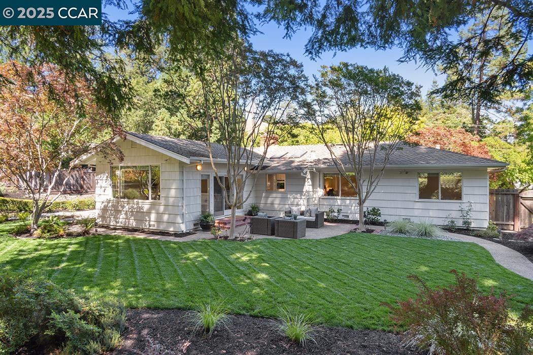 Detail Gallery Image 3 of 37 For 4 Harold Dr, Moraga,  CA 94556 - 4 Beds | 3 Baths