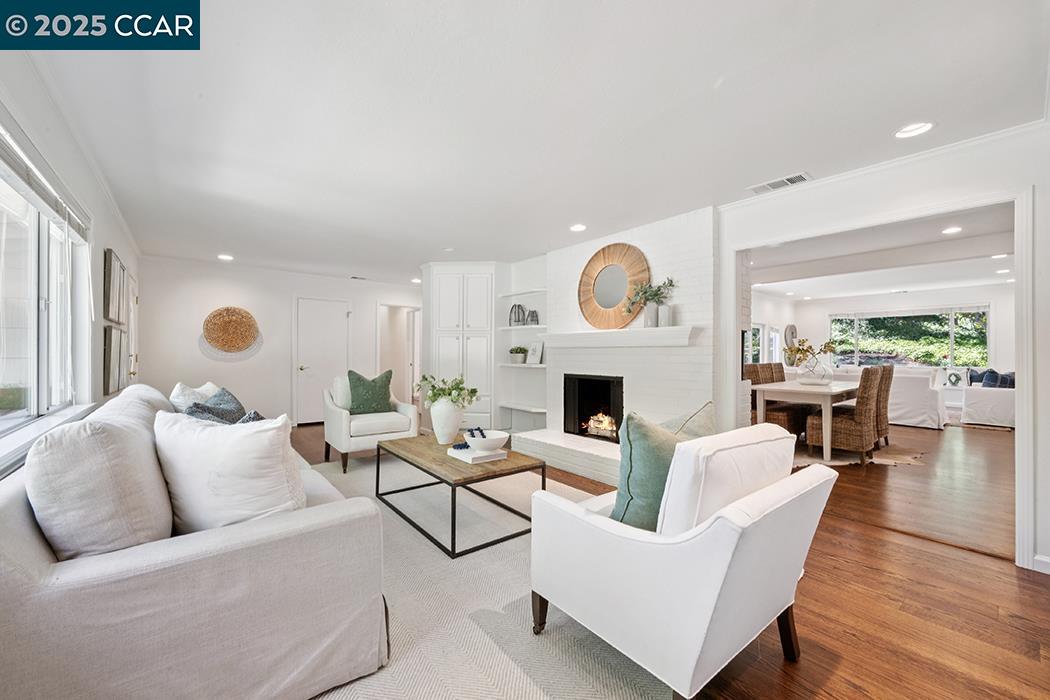 Detail Gallery Image 7 of 37 For 4 Harold Dr, Moraga,  CA 94556 - 4 Beds | 3 Baths
