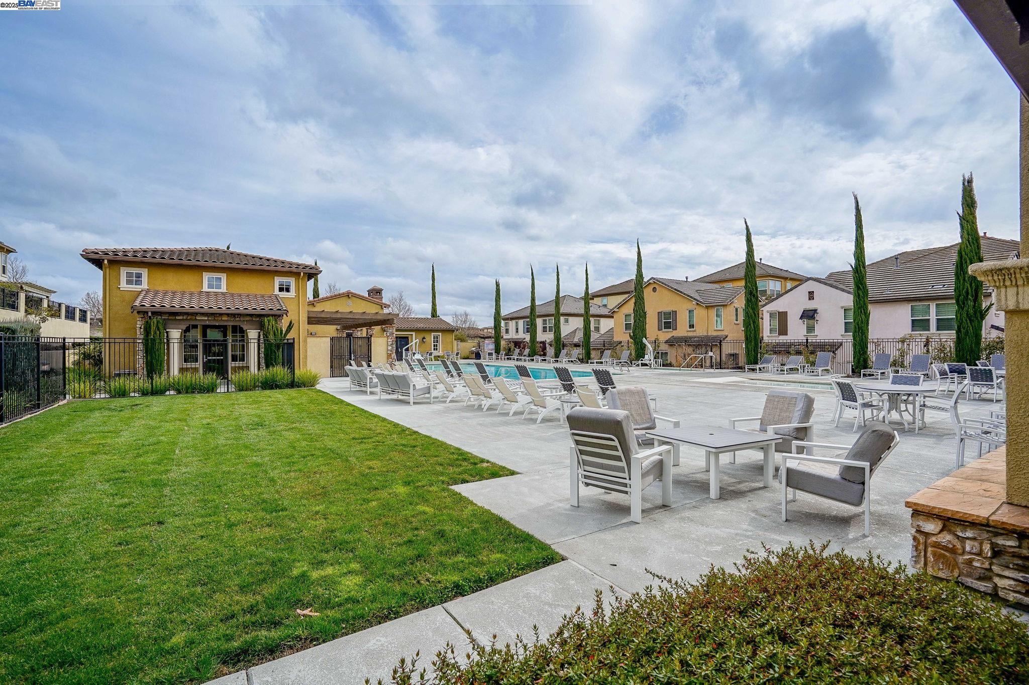 Detail Gallery Image 31 of 45 For 3105 Vittoria Loop, Dublin,  CA 94568 - 4 Beds | 3/1 Baths