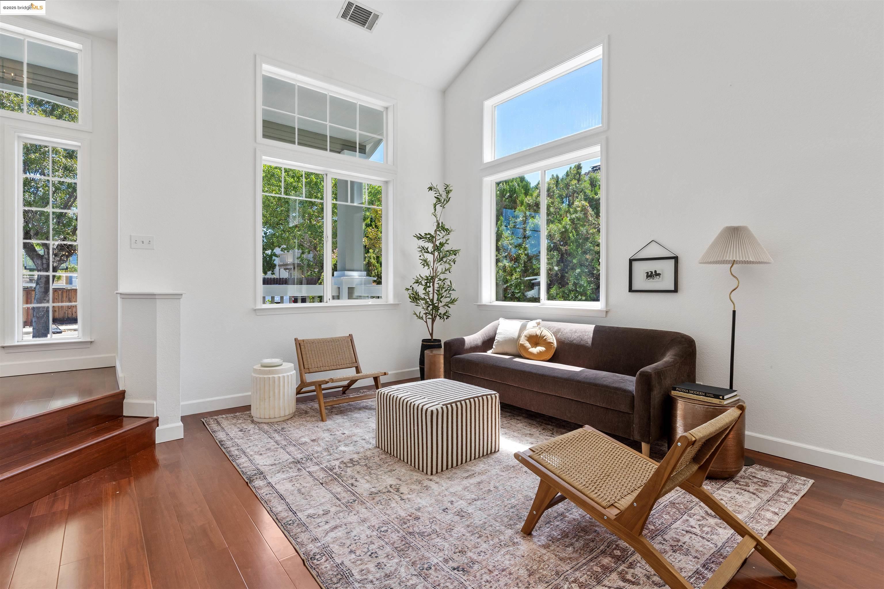 Detail Gallery Image 5 of 41 For 311 Clove Way, Oakley,  CA 94561 - 4 Beds | 2/1 Baths