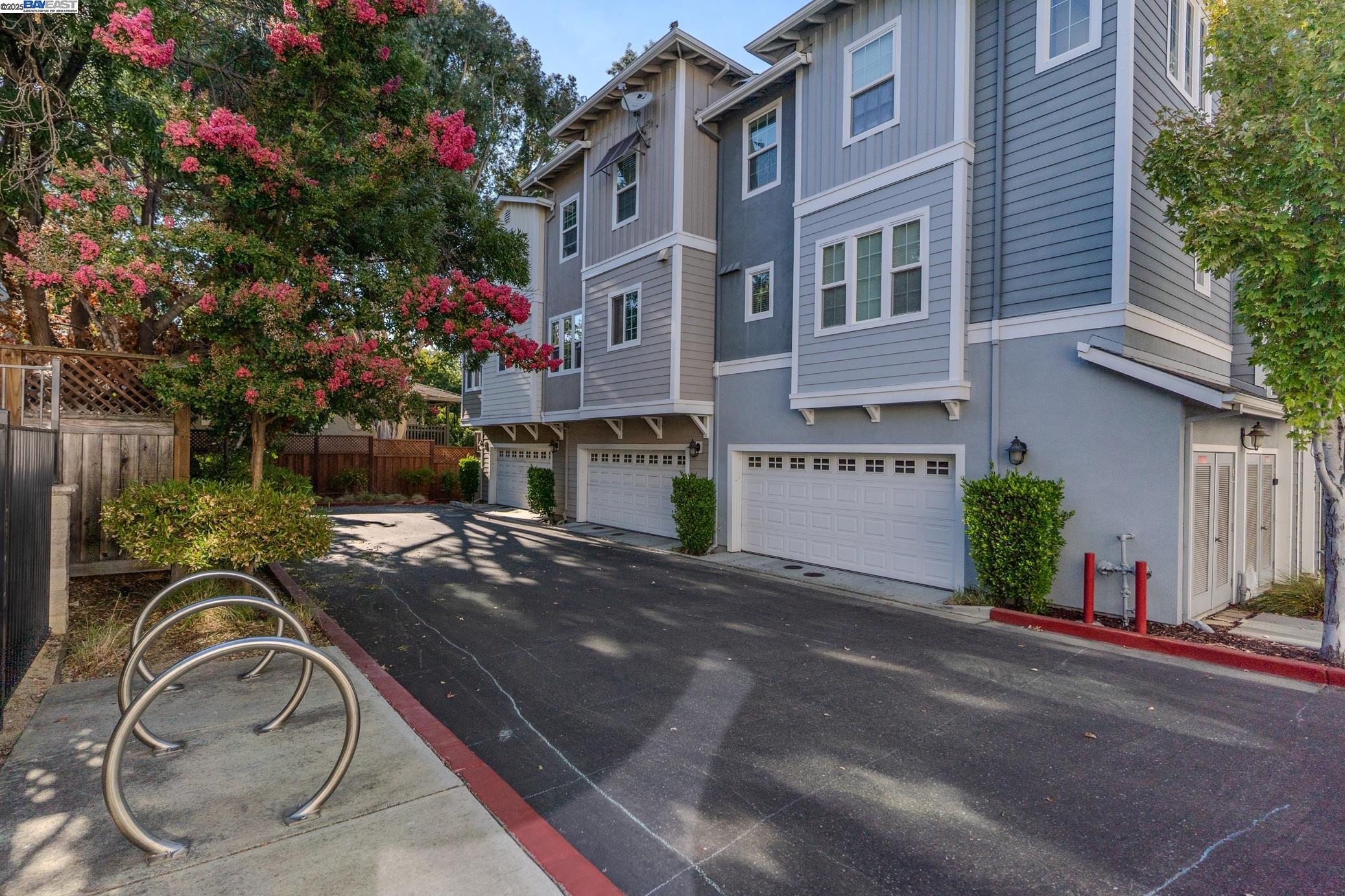 Detail Gallery Image 29 of 32 For 236 Birch Creek Ter, Pleasanton,  CA 94566 - 3 Beds | 2/1 Baths