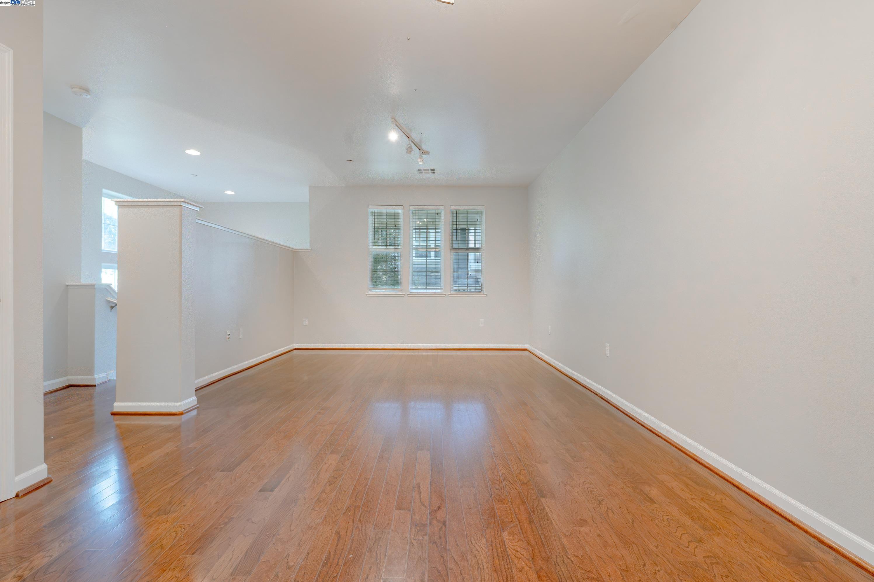 Detail Gallery Image 6 of 32 For 236 Birch Creek Ter, Pleasanton,  CA 94566 - 3 Beds | 2/1 Baths