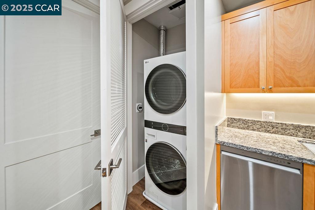 Detail Gallery Image 5 of 9 For 600 Hartz Ave #120,  Danville,  CA 94526 - 1 Beds | 1 Baths